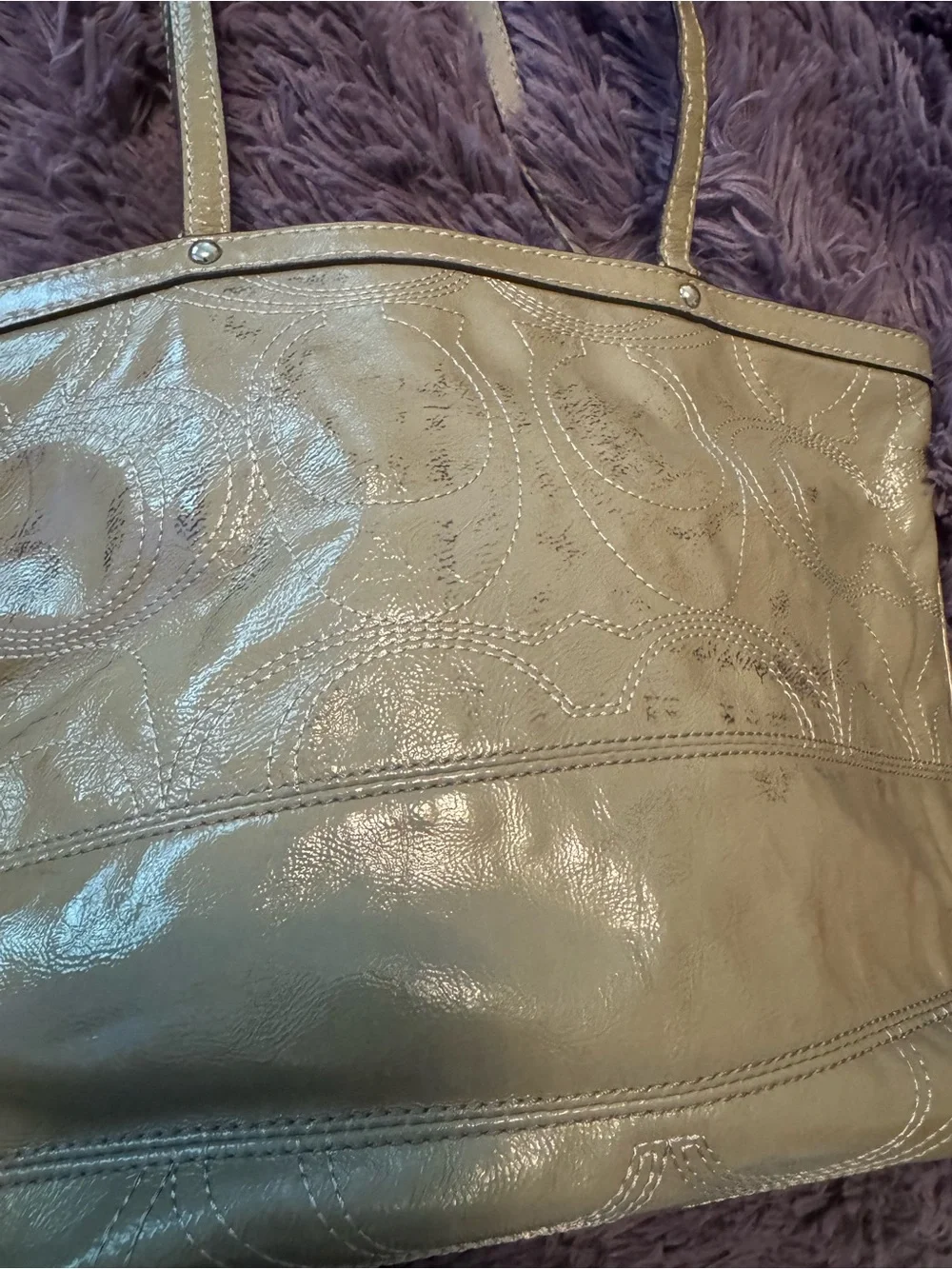 Coach Patent Leather Stitched C  Purse E1120-F15142, has some damage see pics